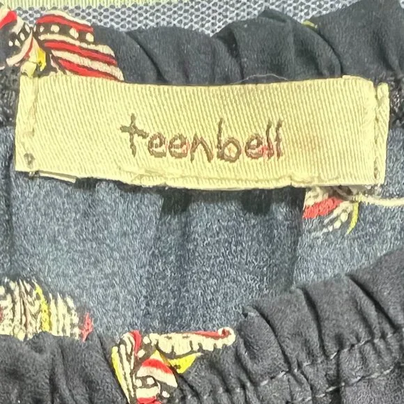 TeenBell Front Tie Feather Design Blouse - Picture 3 of 4